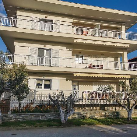 George Laz Rooms Vrasná Екстериор снимка